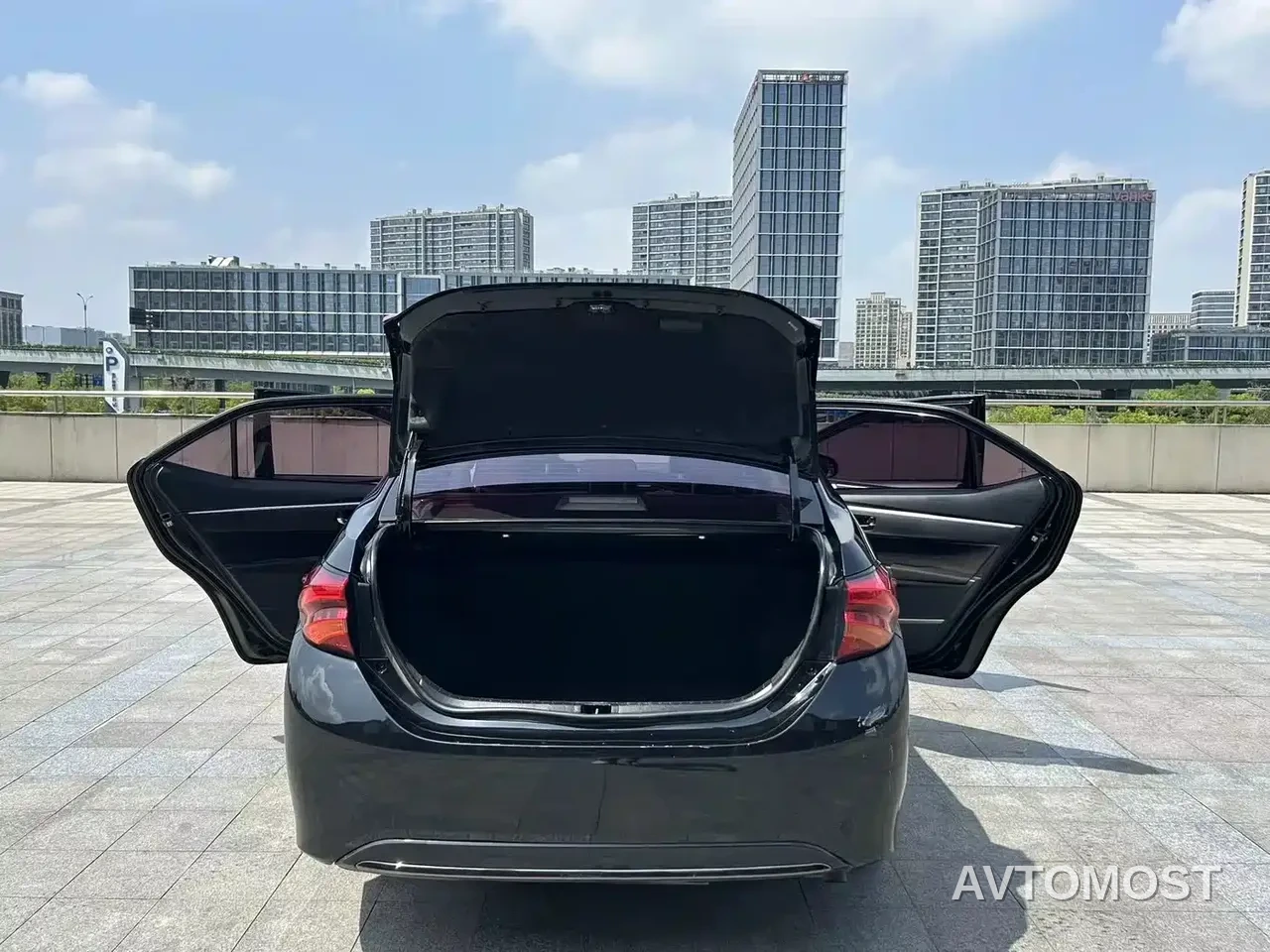 Toyota Levin Twin Engine E+ 2019 1.8PH GS E-CVT Elite Edition — фото 13