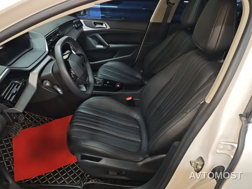 Peugeot 408 2022 1.6T Light Chaser Edition — фото 15