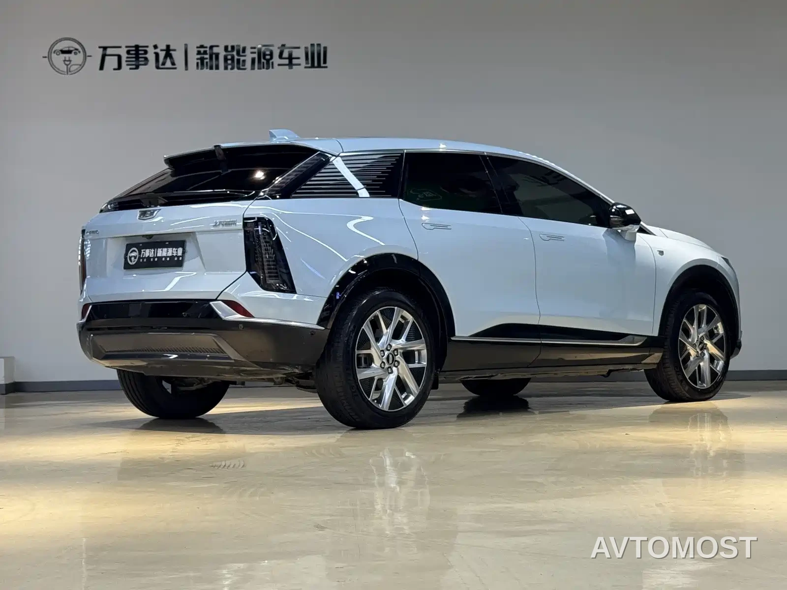 Cadillac IQ Ao Ge 2024 Standard Range — фото 5