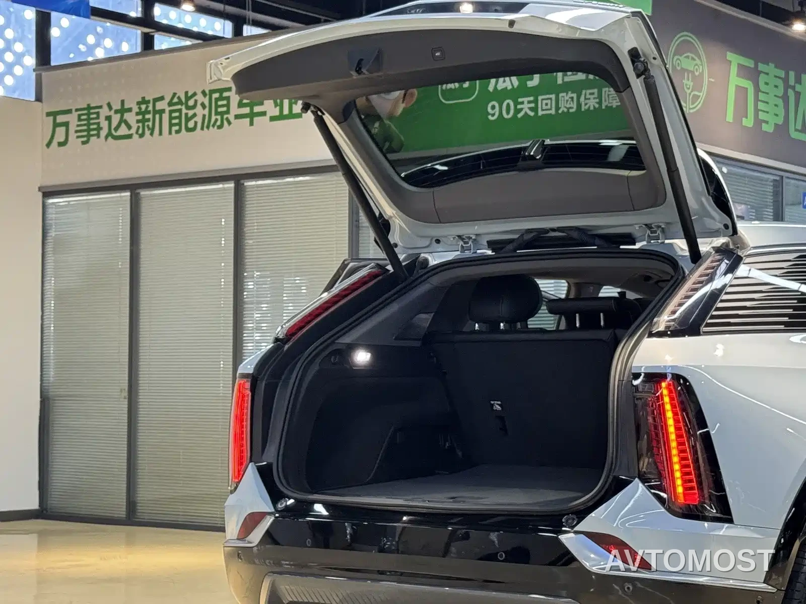 Cadillac IQ Ao Ge 2024 Standard Range — фото 18