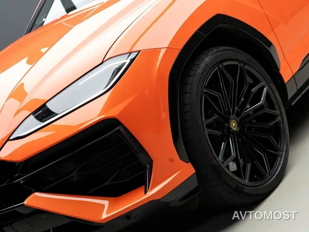 Lamborghini Urus SE 2025 4.0T Standard Edition — фото 3