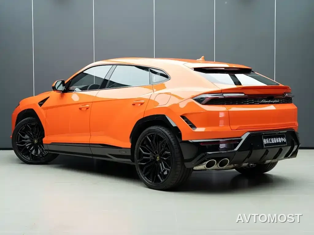 Lamborghini Urus SE 2025 4.0T Standard Edition — фото 5