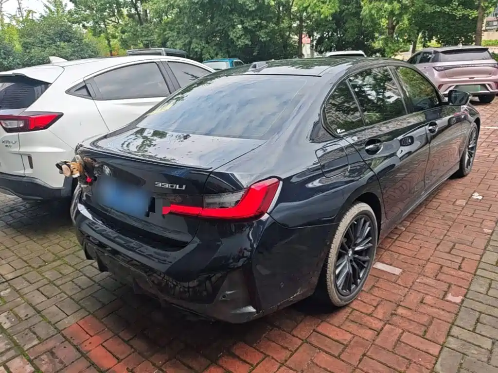 BMW 3 Series 2024 325Li M Sport Shadowline Package — фото 7