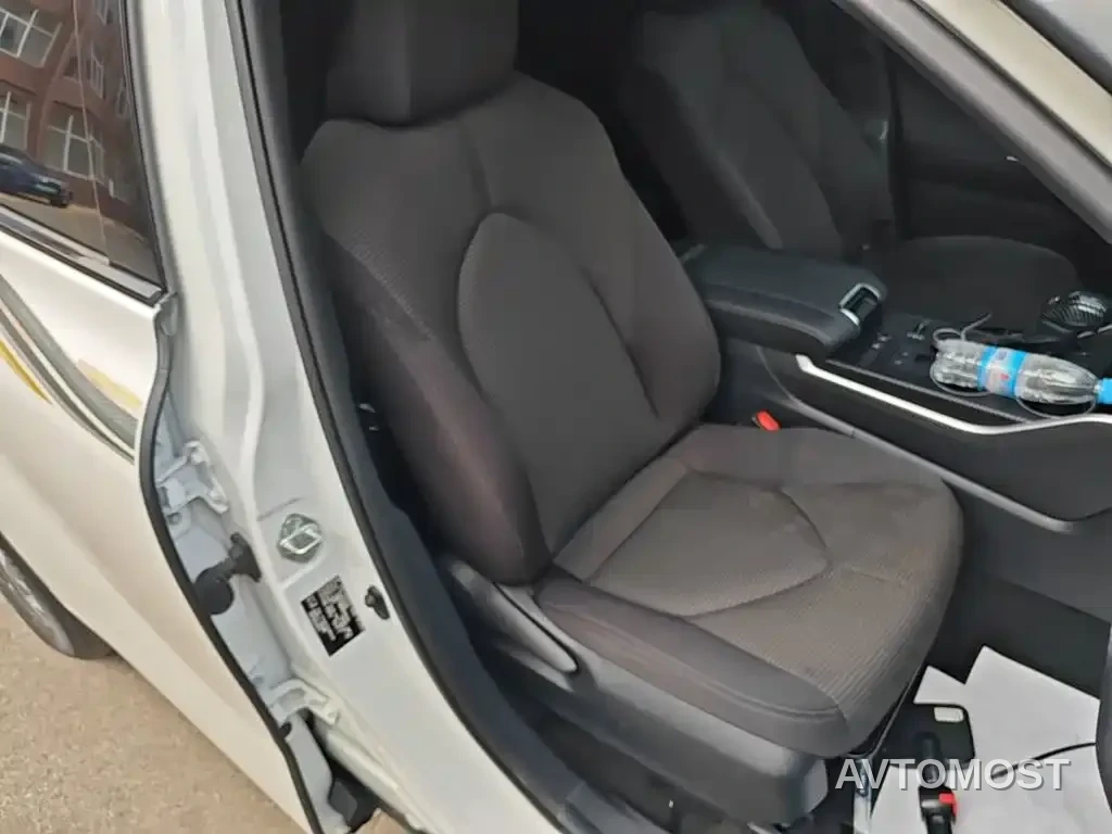 Toyota Crown Kluger 2021 2.5L HEV FWD Progressive Edition — фото 24