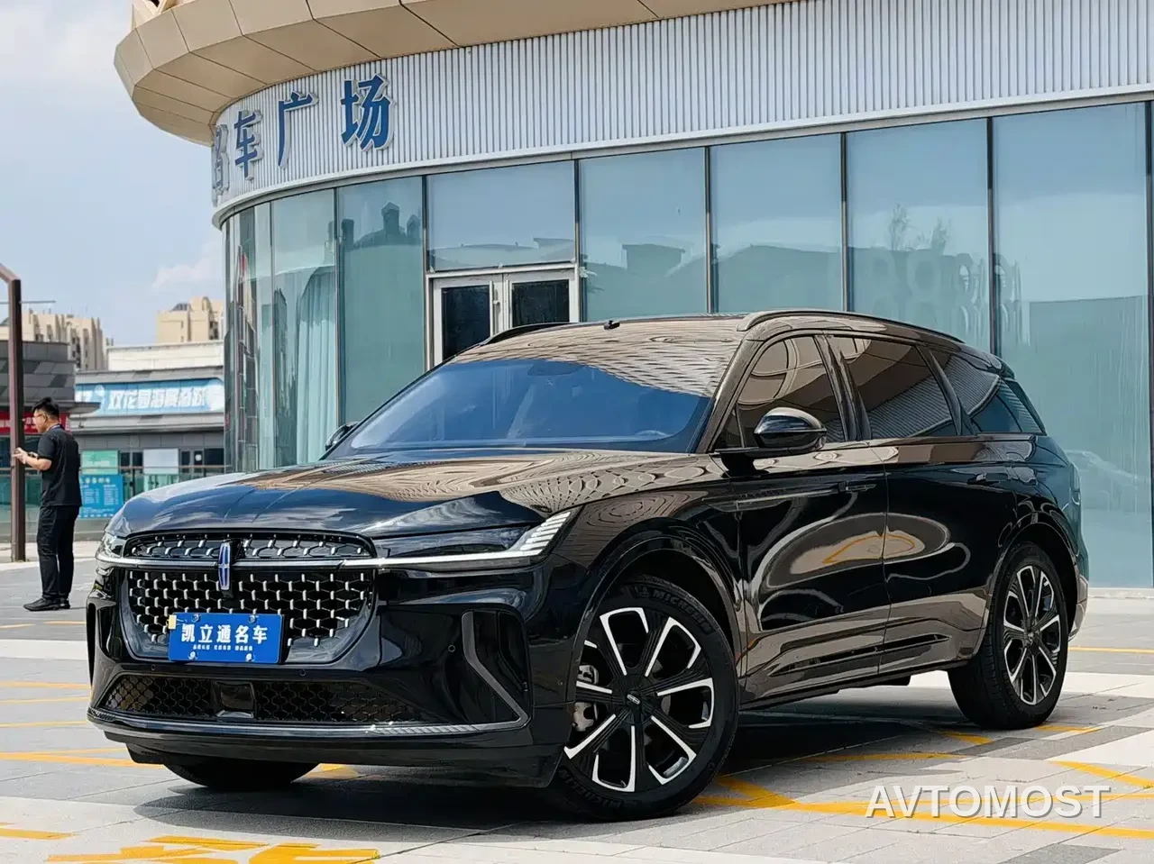 Lincoln Nautilus 2023 2.0T AWD Zun Rui Hybrid Edition — фото 1