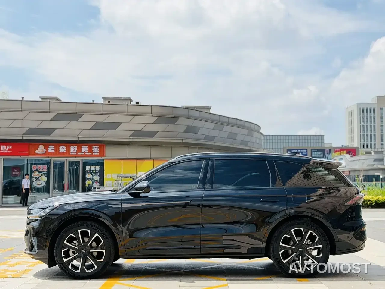 Lincoln Nautilus 2023 2.0T AWD Zun Rui Hybrid Edition — фото 4