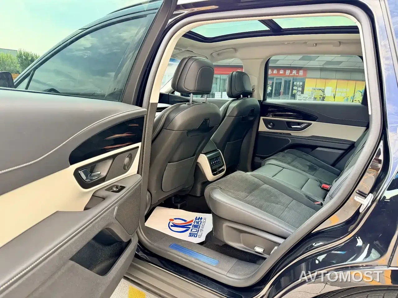 Lincoln Nautilus 2023 2.0T AWD Zun Rui Hybrid Edition — фото 9