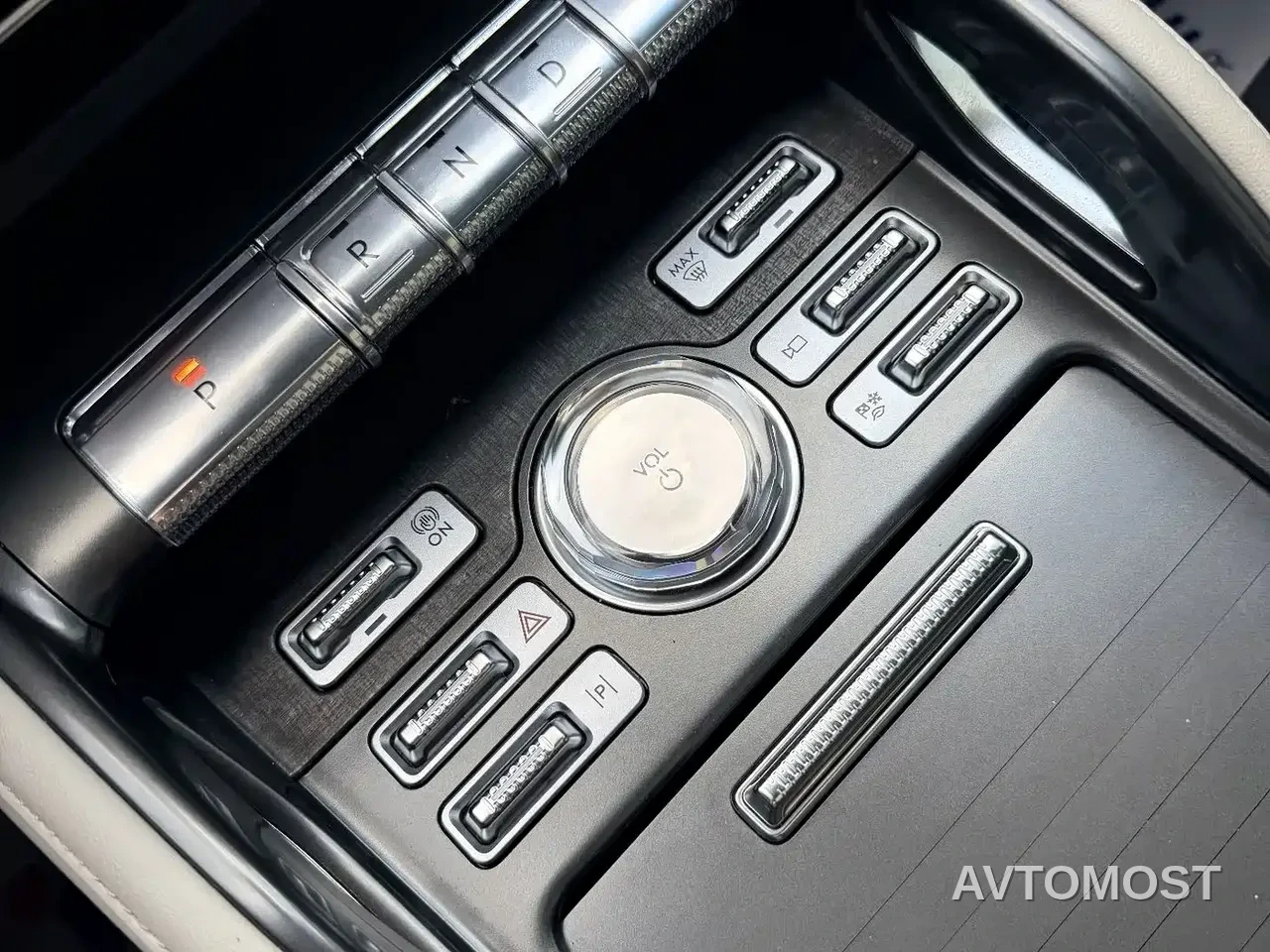 Lincoln Nautilus 2023 2.0T AWD Zun Rui Hybrid Edition — фото 16