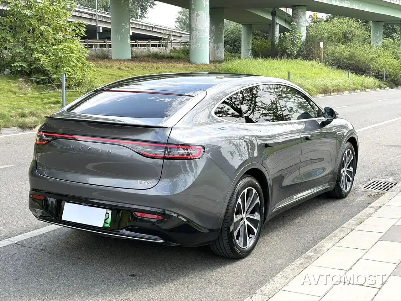 Zhijie Luxeed R7 2024 Pure Electric 667km Pro — фото 9