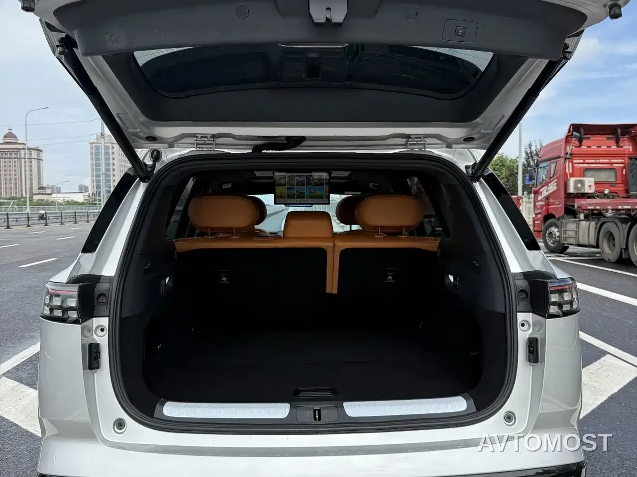 Dongfeng Yipai eπ007 2025 EREV 230Air Cruise Edition — фото 11