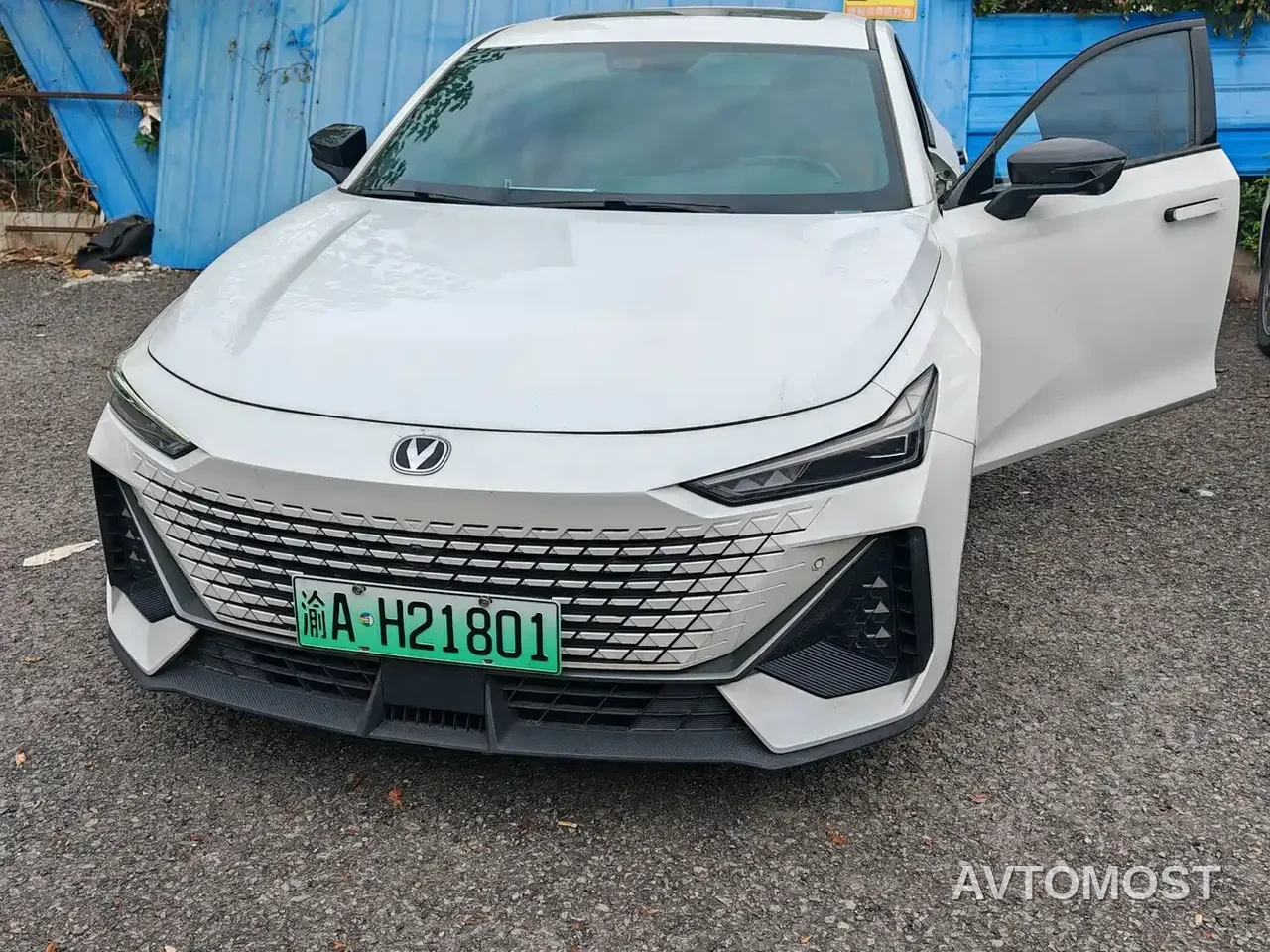 Changan UNI-V iDD 2023 Smart Electric iDD 1.5T 113km Smart Cool Type — фото 1