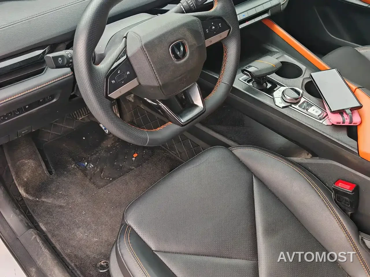 Changan UNI-V iDD 2023 Smart Electric iDD 1.5T 113km Smart Cool Type — фото 4