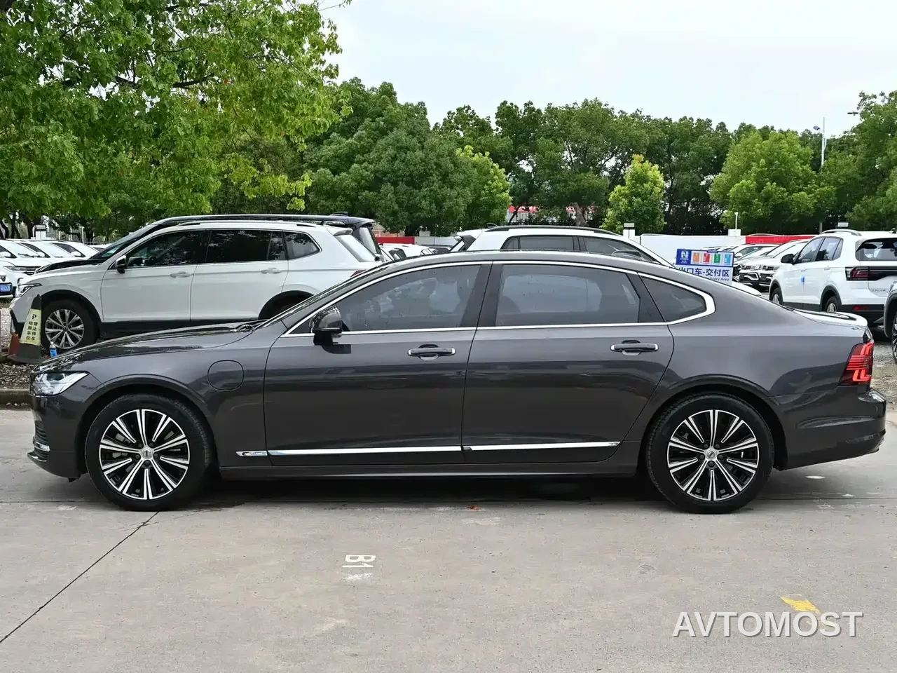 Volvo S90 Plug-in Hybrid 2021 T8 E-Drive Hybrid Zhiyi Luxury Edition — фото 2
