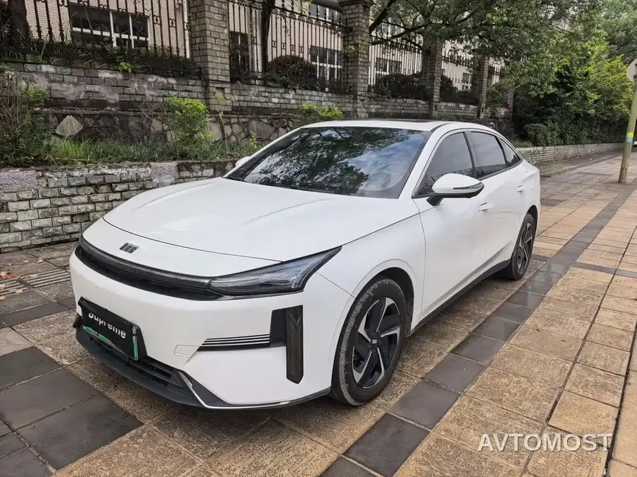 Geely Galaxy L6 2024 60km PLUS Soaring Dragon Edition