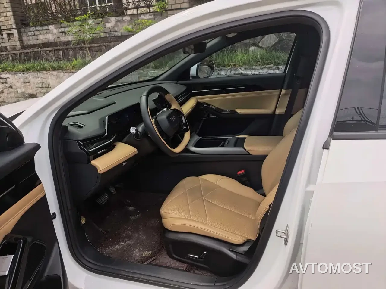 Geely Galaxy L6 2024 60km PLUS Soaring Dragon Edition — фото 4