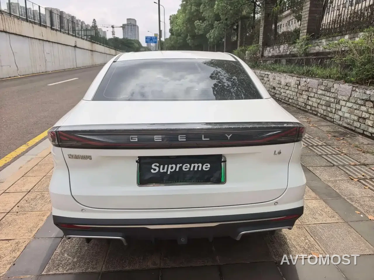 Geely Galaxy L6 2024 60km PLUS Soaring Dragon Edition — фото 8