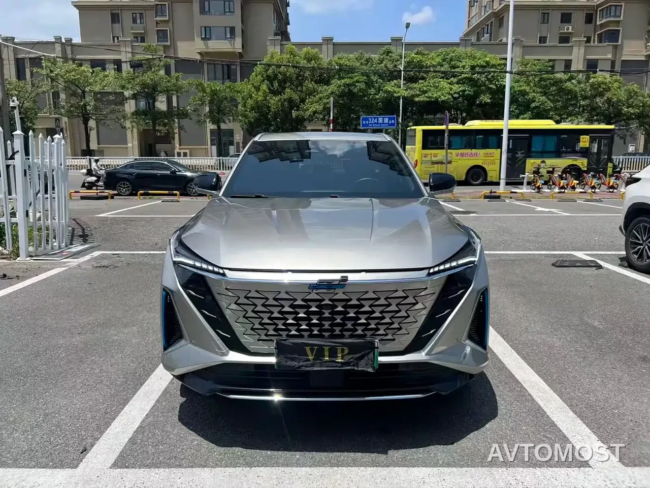 Changan Oshan Z6 EV 2023 Smart Electric iDD 150KM Flagship PLUS — фото 2