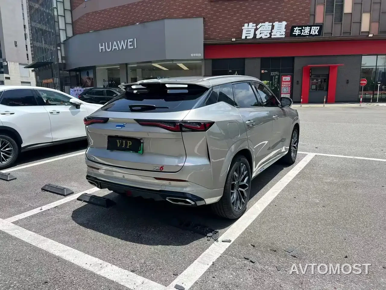 Changan Oshan Z6 EV 2023 Smart Electric iDD 150KM Flagship PLUS — фото 9