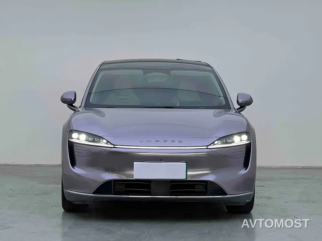 Zhijie Luxeed R7 2024 Pure Electric 667km Pro — фото 2