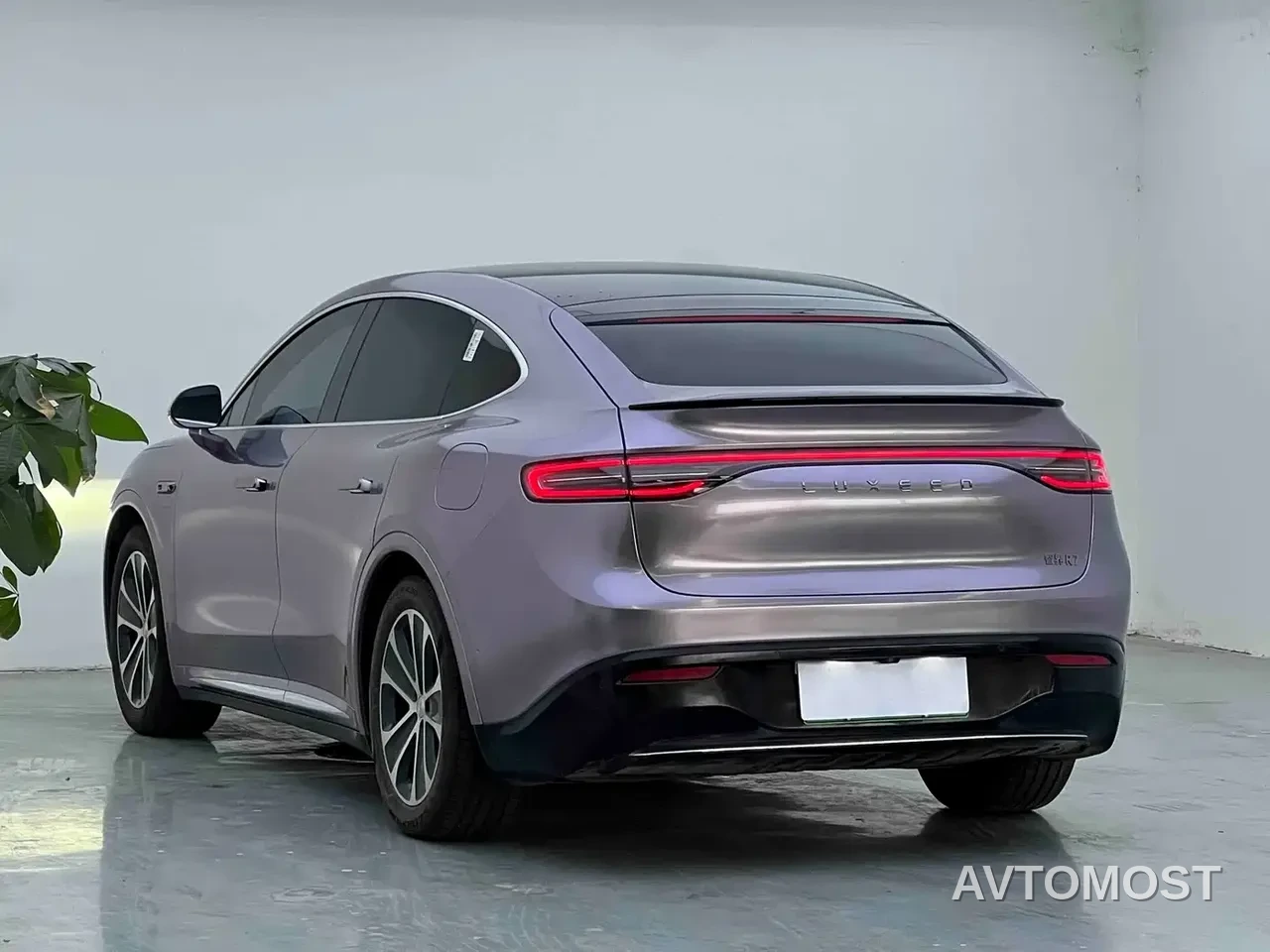Zhijie Luxeed R7 2024 Pure Electric 667km Pro — фото 7