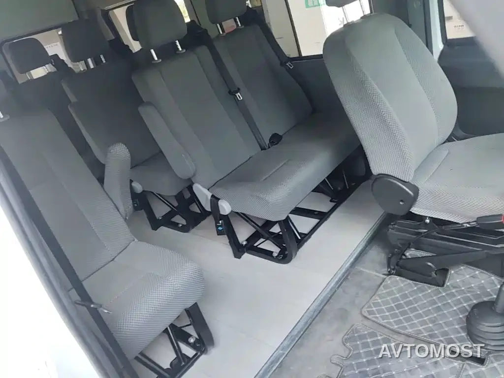 Iveco Daily 2021 2.5T A35 M1 Bus 5-9 Seats Short Wheelbase Medium Roof Single Tire Manual Door — фото 19