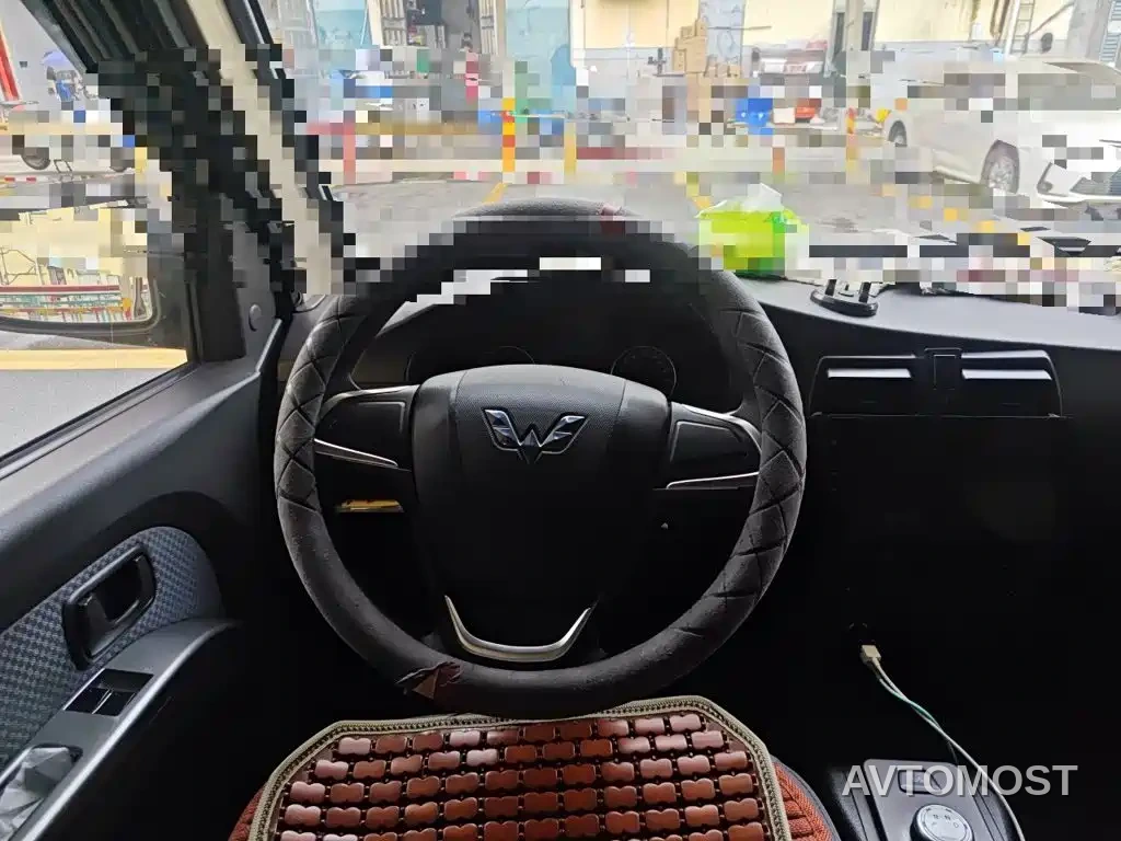 Wuling Rongguang EV 2020 Passenger Van Basic 7-seater 300KM — фото 3