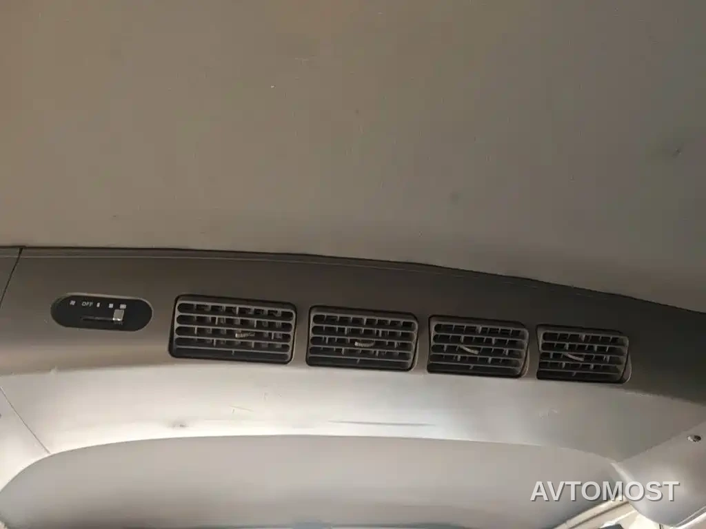 Wuling Rongguang EV 2020 Passenger Van Basic 7-seater 300KM — фото 9