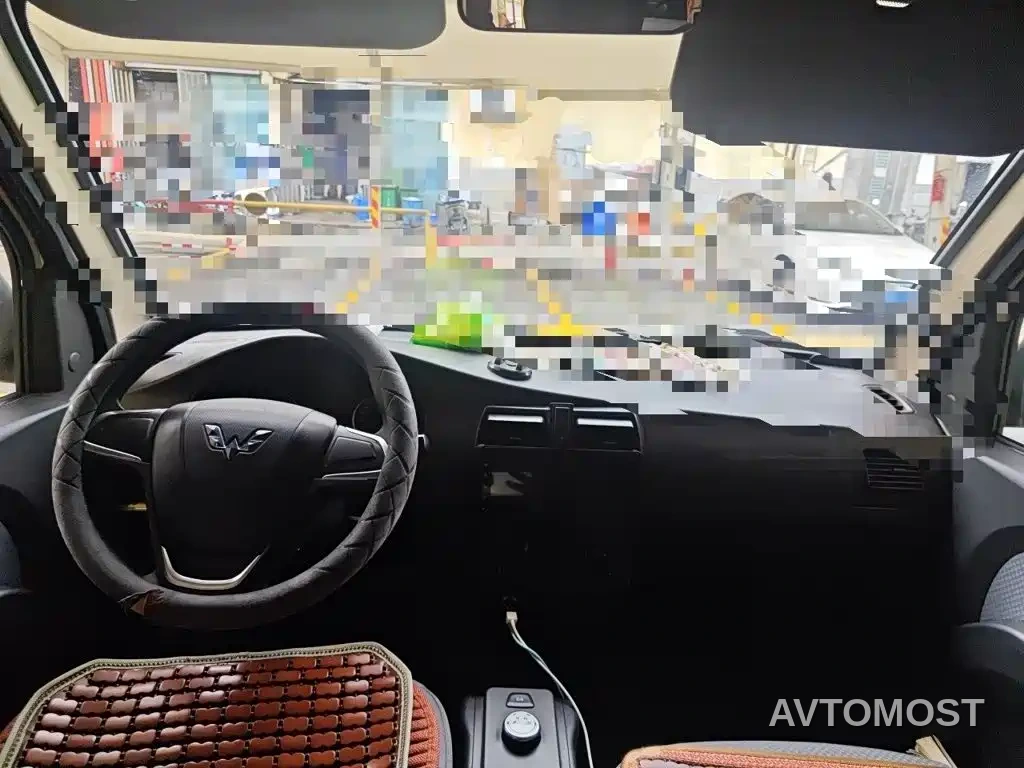 Wuling Rongguang EV 2020 Passenger Van Basic 7-seater 300KM — фото 13