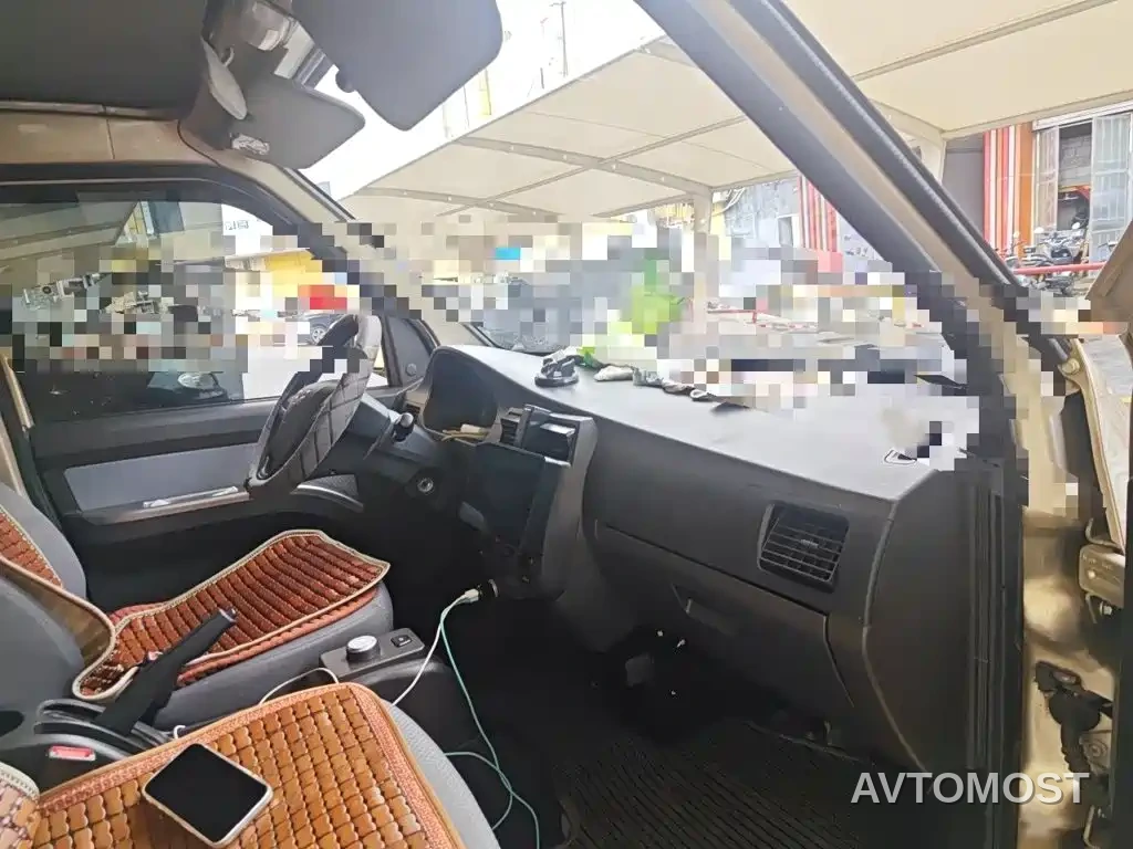 Wuling Rongguang EV 2020 Passenger Van Basic 7-seater 300KM — фото 20