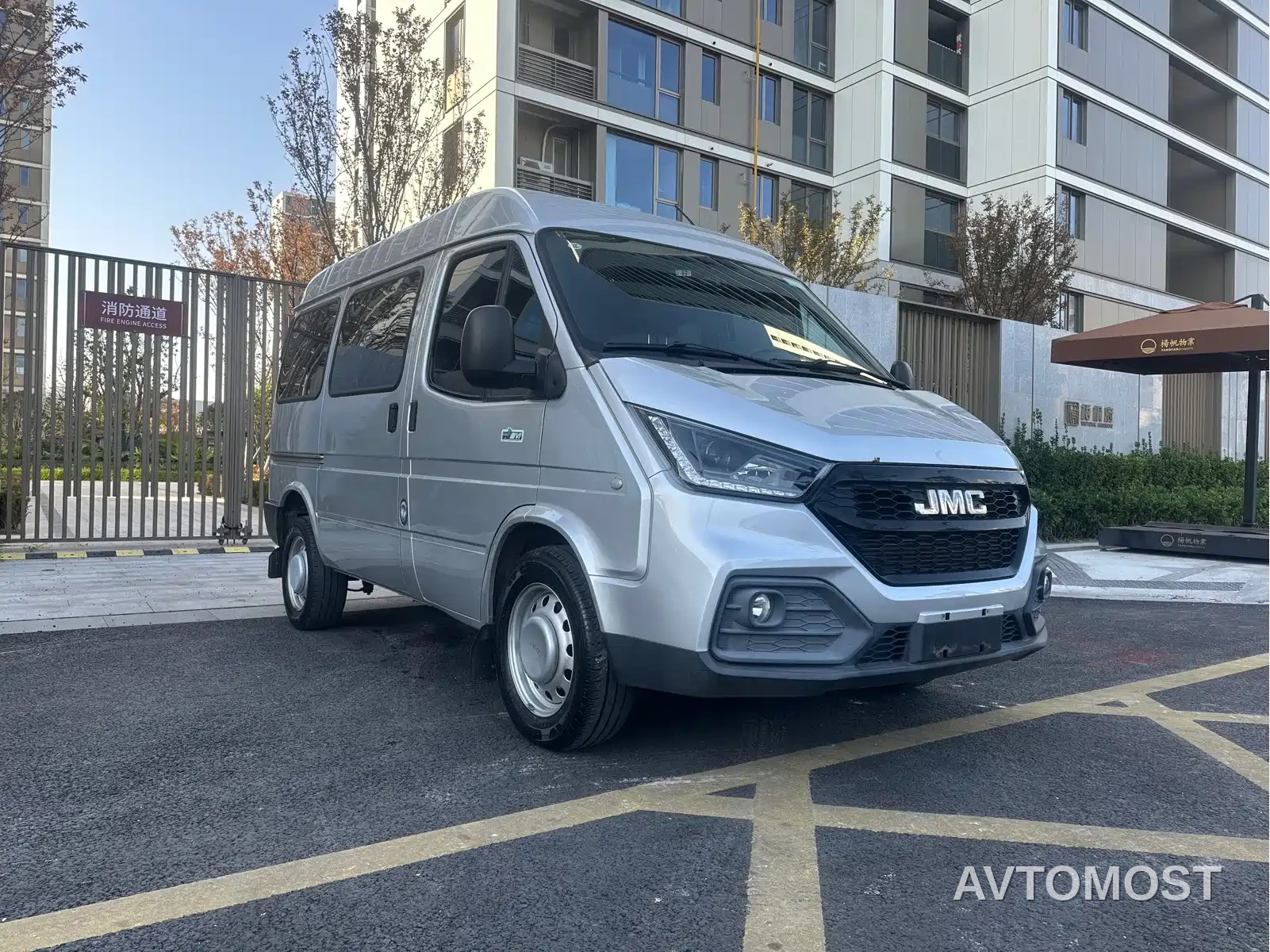 Jiangling Tesun 2021 2.8T Space King Standard Short Wheelbase Medium-High Roof 6-Seater Diesel China VI JX493 — фото 3