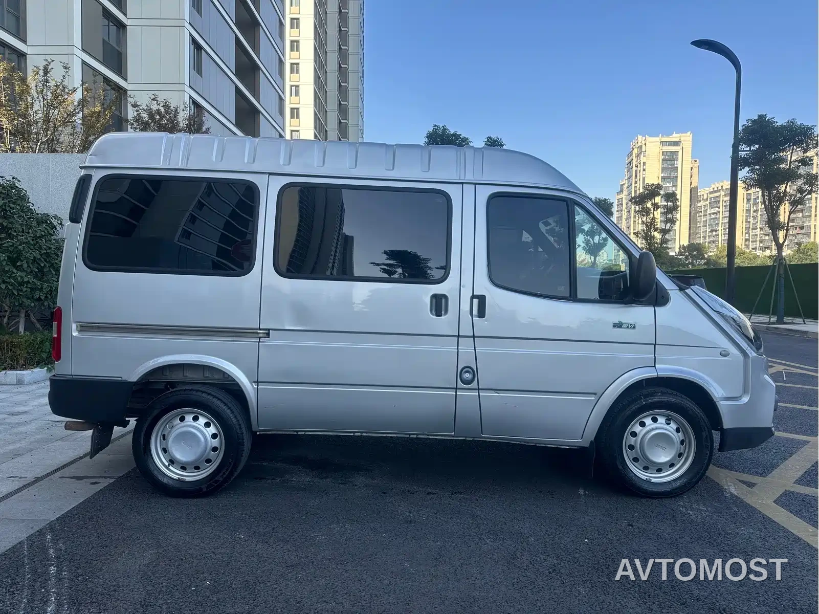 Jiangling Tesun 2021 2.8T Space King Standard Short Wheelbase Medium-High Roof 6-Seater Diesel China VI JX493 — фото 4
