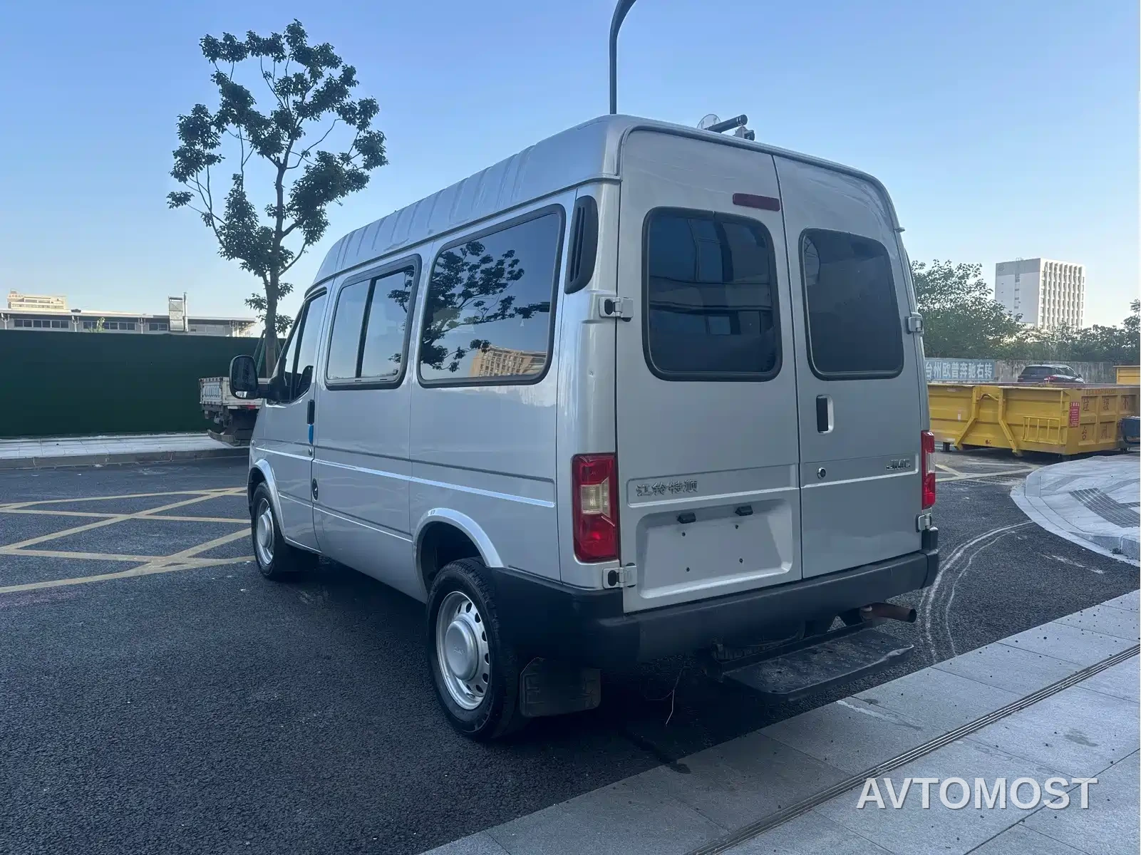 Jiangling Tesun 2021 2.8T Space King Standard Short Wheelbase Medium-High Roof 6-Seater Diesel China VI JX493 — фото 7