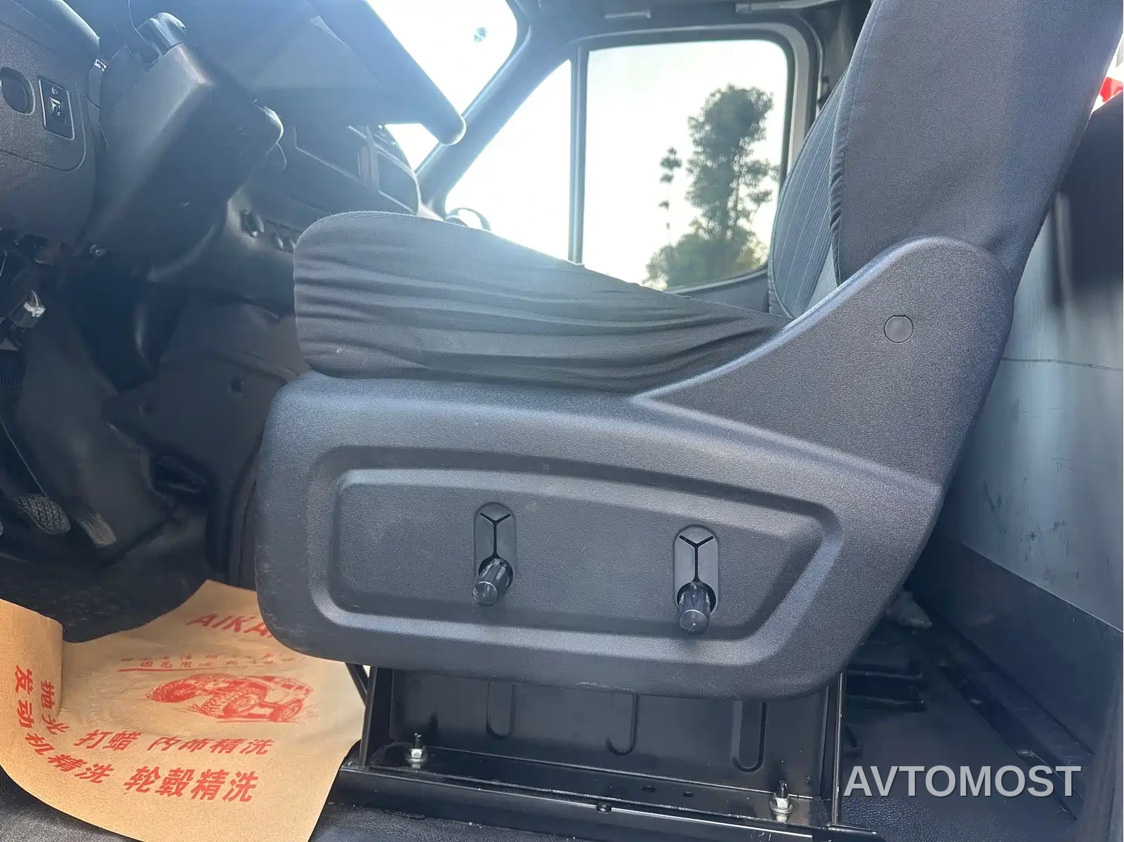 Jiangling Tesun 2021 2.8T Space King Standard Short Wheelbase Medium-High Roof 6-Seater Diesel China VI JX493 — фото 13