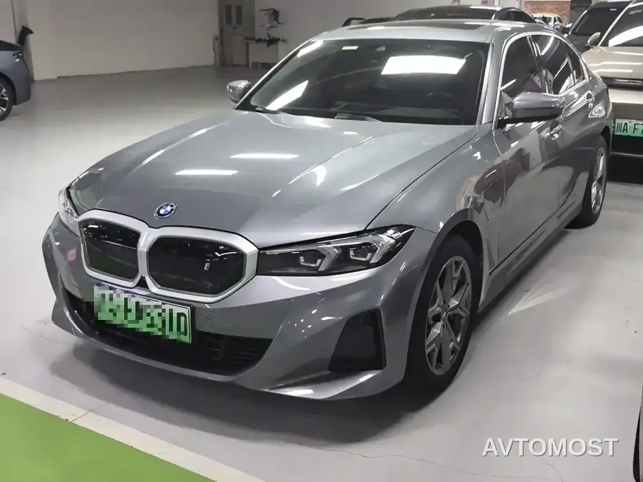 BMW i3 2022 eDrive 35 L