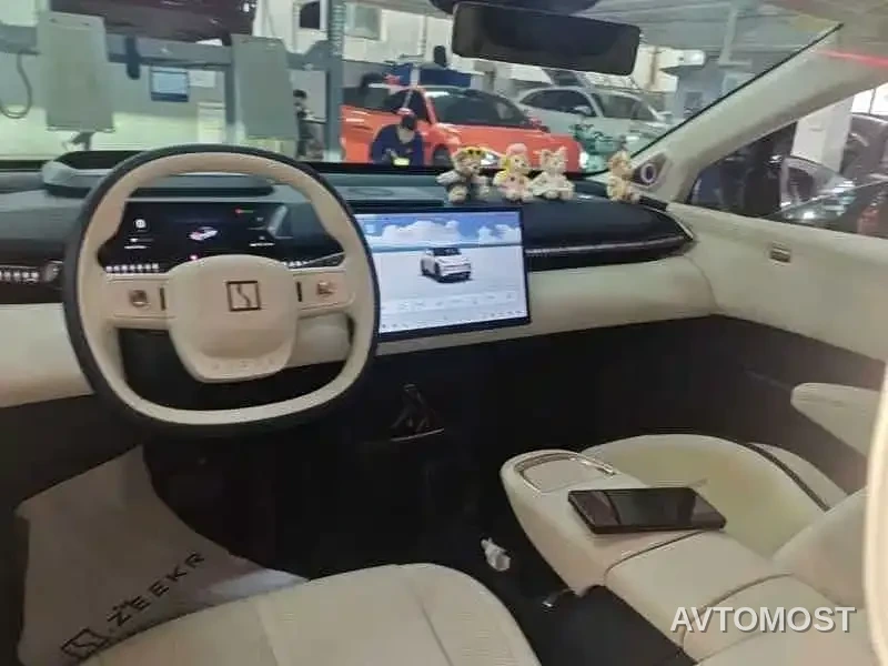 Zeekr X 2023 AWD YOU Edition 4-Seater — фото 4