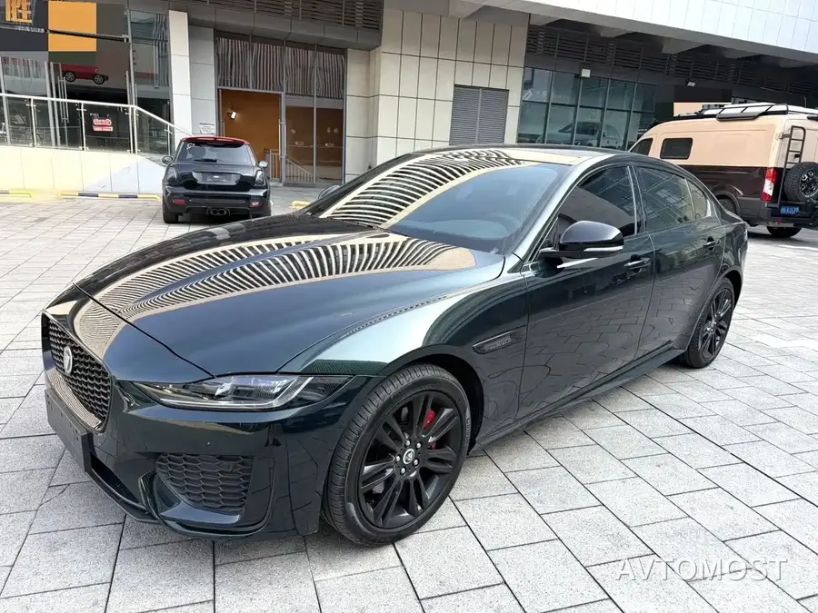Jaguar XEL 2025 2.0T 250PS R-DYNAMIC 90th Anniversary Edition