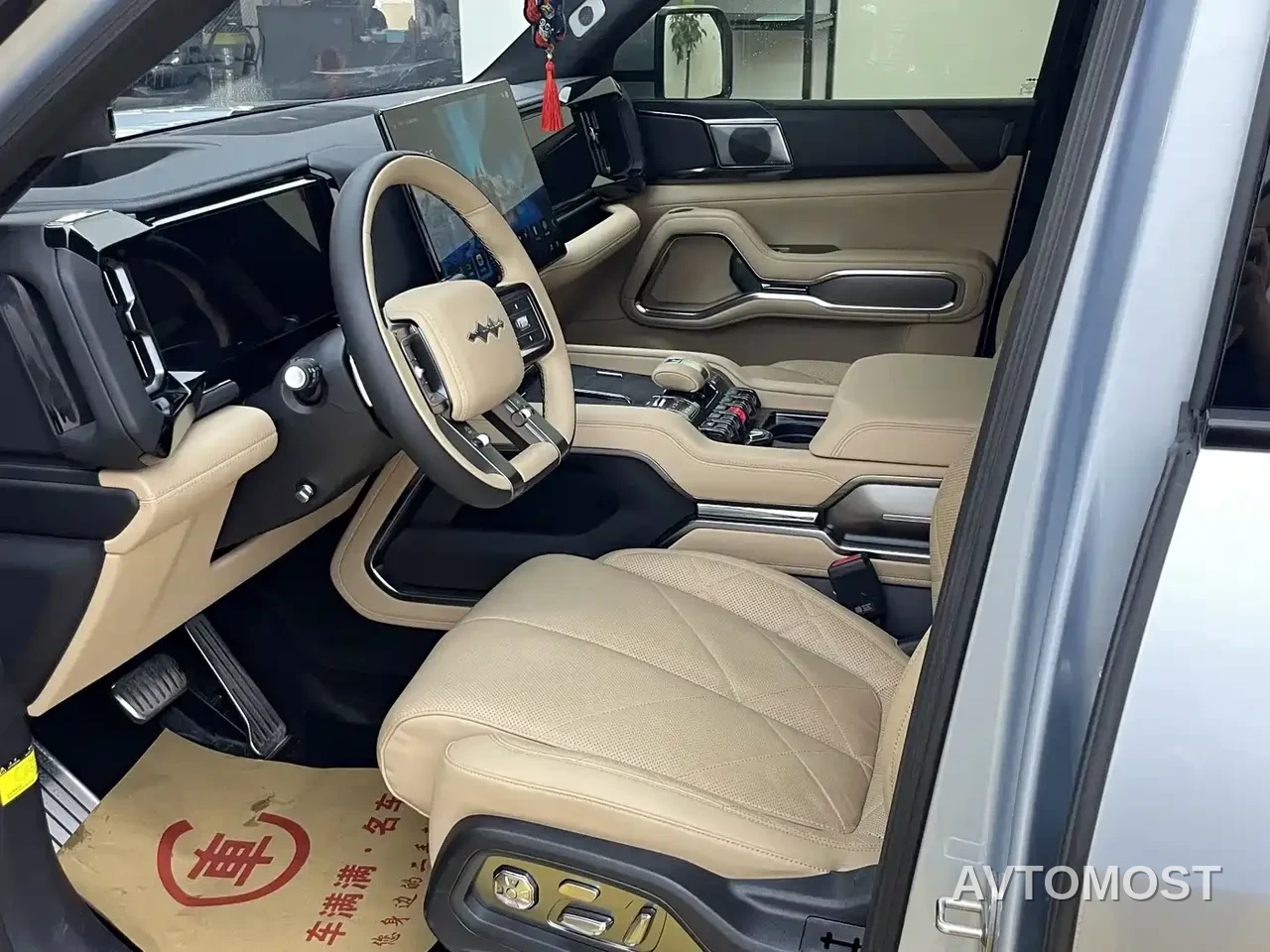 Fang Cheng Bao Leopard 8 2025 Zhiyong Flagship 7-Seater — фото 3