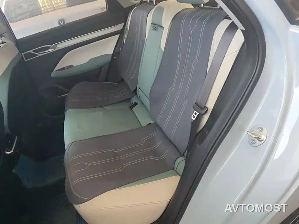 Geely Emgrand L HiP 2022 1.5TD-DHT Pro 100KM Super Swift — фото 16