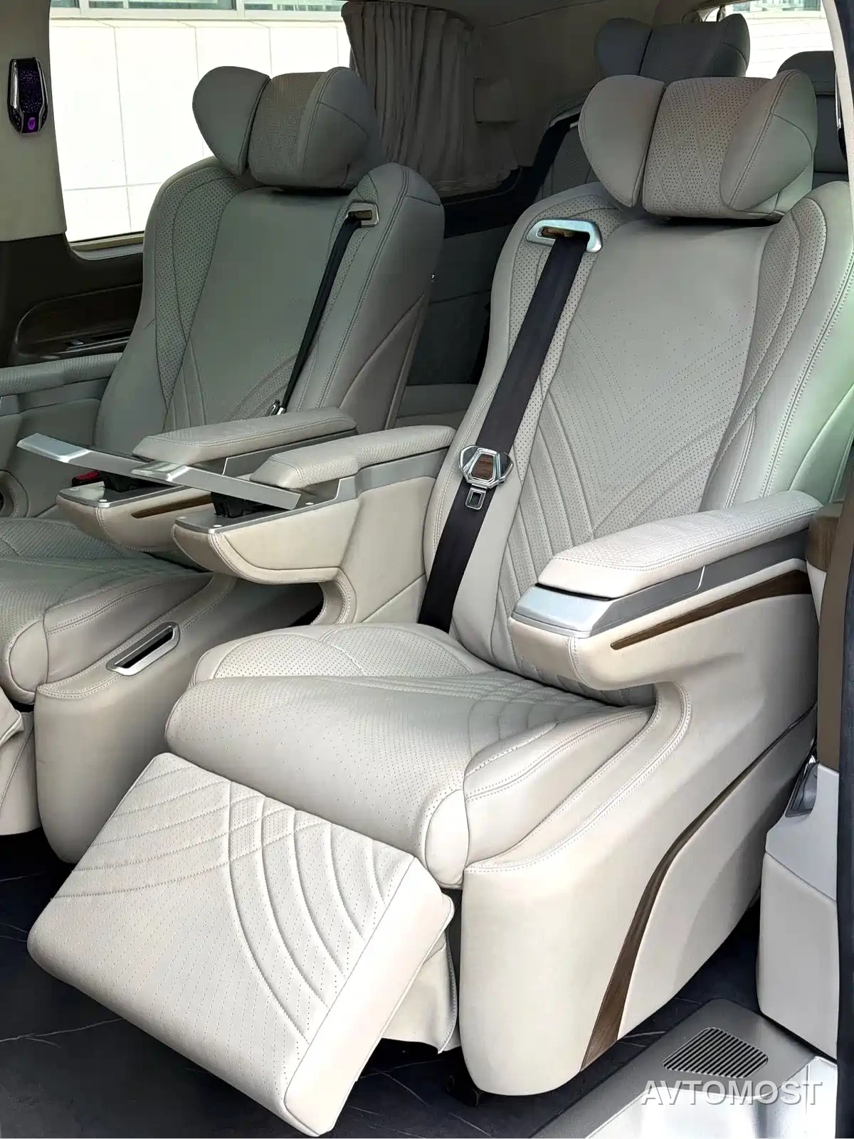 Mercedes-Benz Vito 2021 2.0T Business Edition 7-seater — фото 13