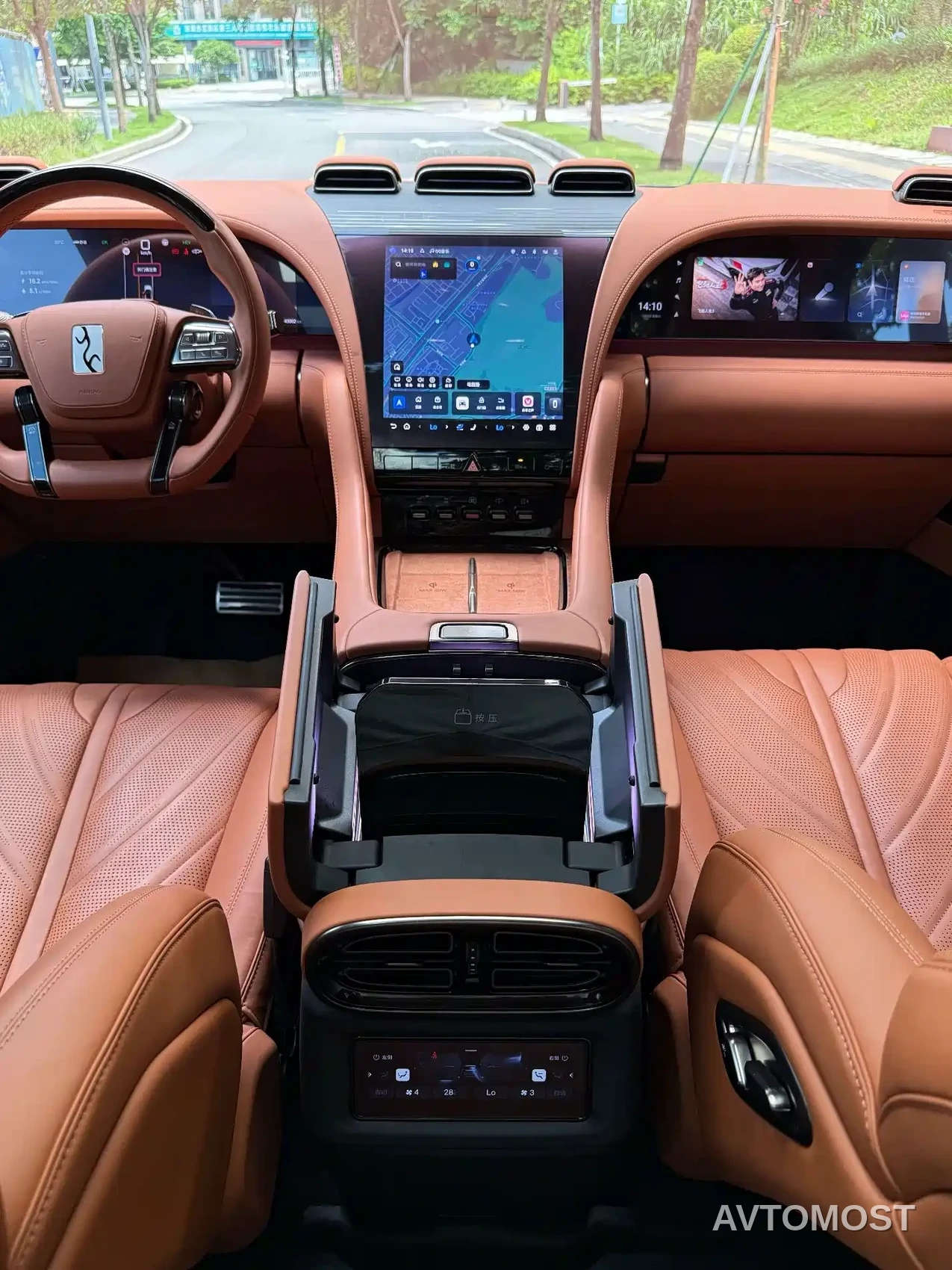 Yangwang U8 2023 Luxury Edition — фото 14