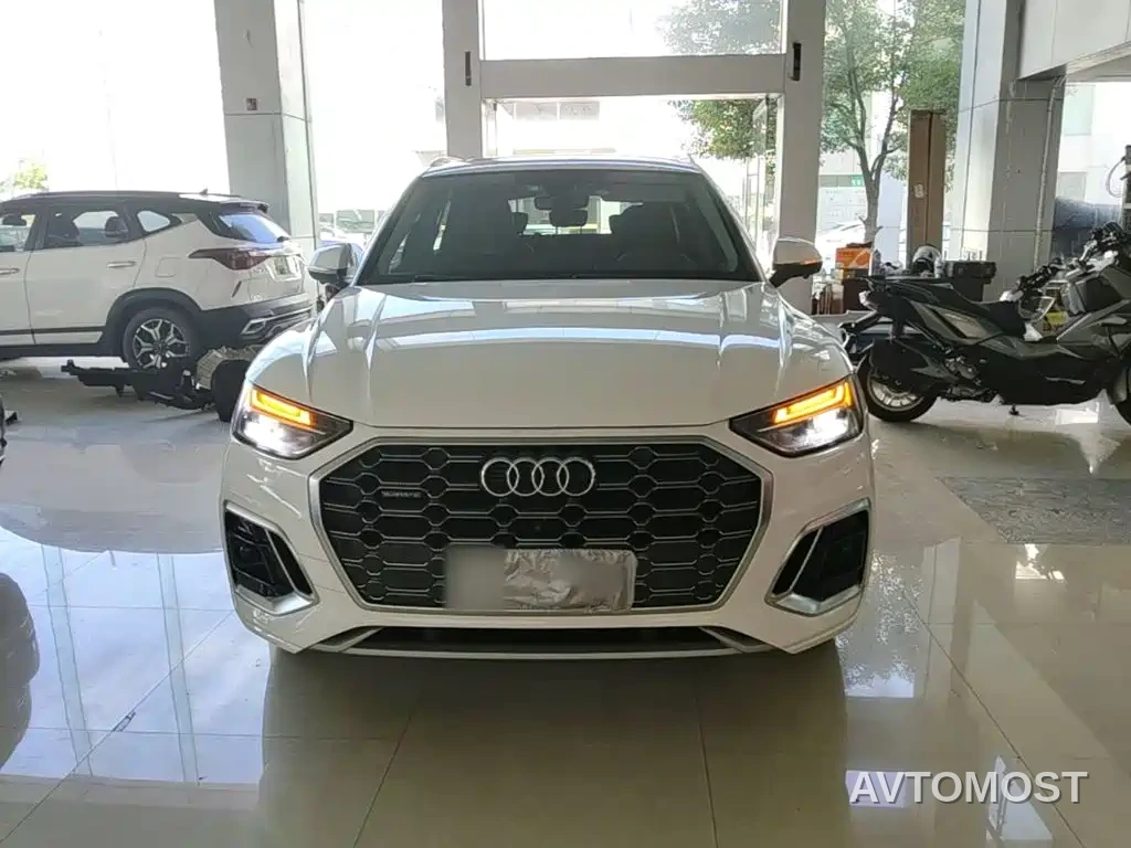 Audi Q5L 2022 45T Luxury Dynamic — фото 3