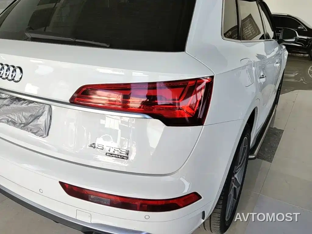 Audi Q5L 2022 45T Luxury Dynamic — фото 8