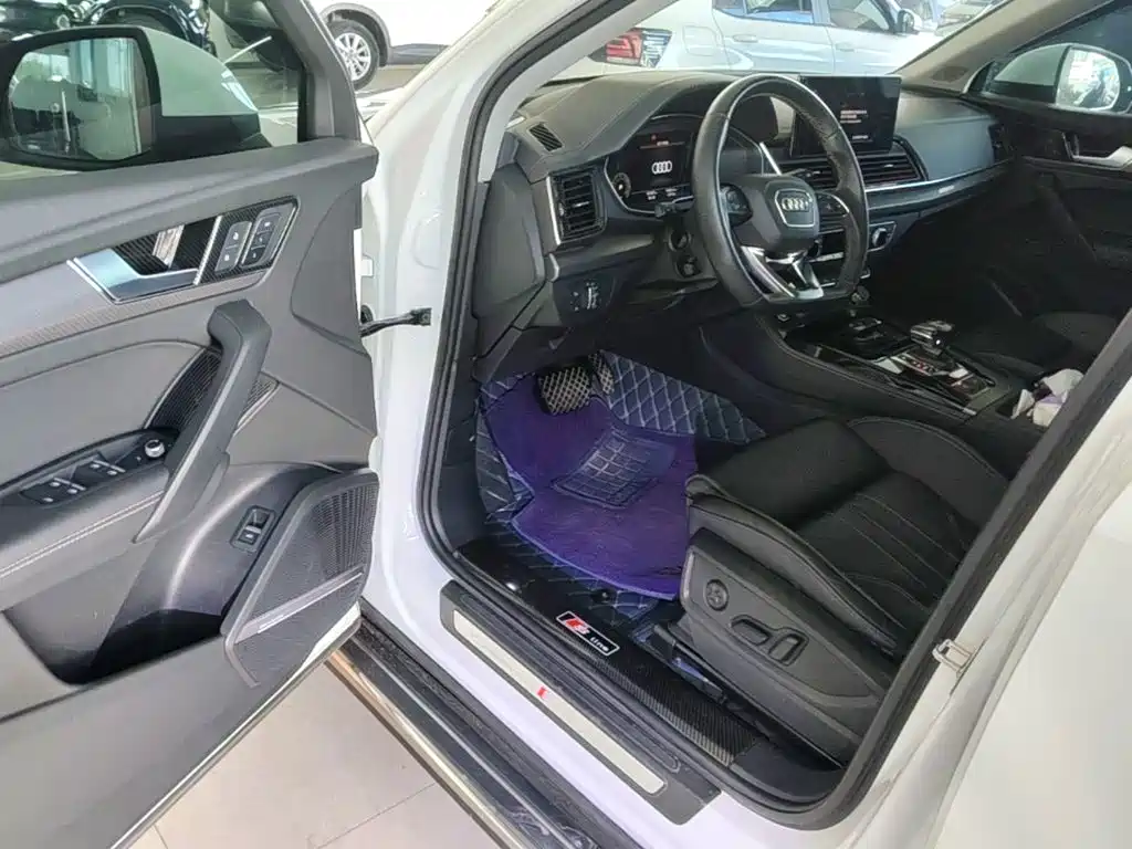 Audi Q5L 2022 45T Luxury Dynamic — фото 16