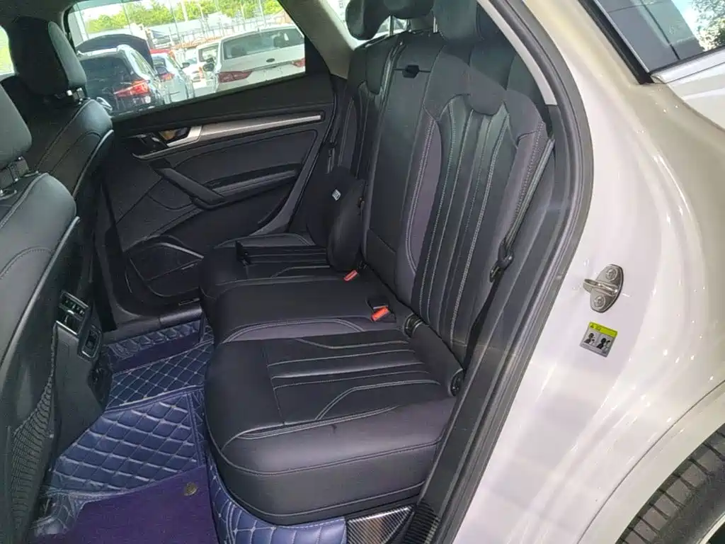 Audi Q5L 2022 45T Luxury Dynamic — фото 17