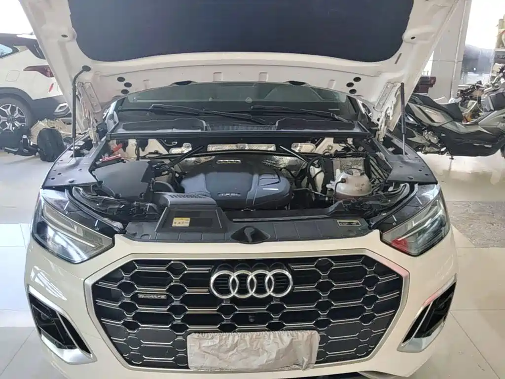 Audi Q5L 2022 45T Luxury Dynamic — фото 20