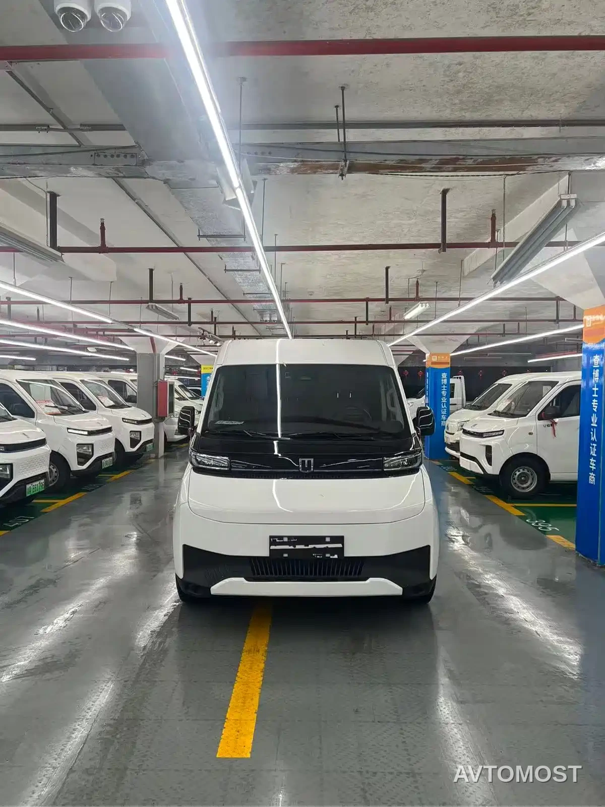Yuan Cheng Farizon Super VAN 2025 Chuangfu Edition Medium Wheelbase Medium Roof Zhixin 68kWh — фото 2