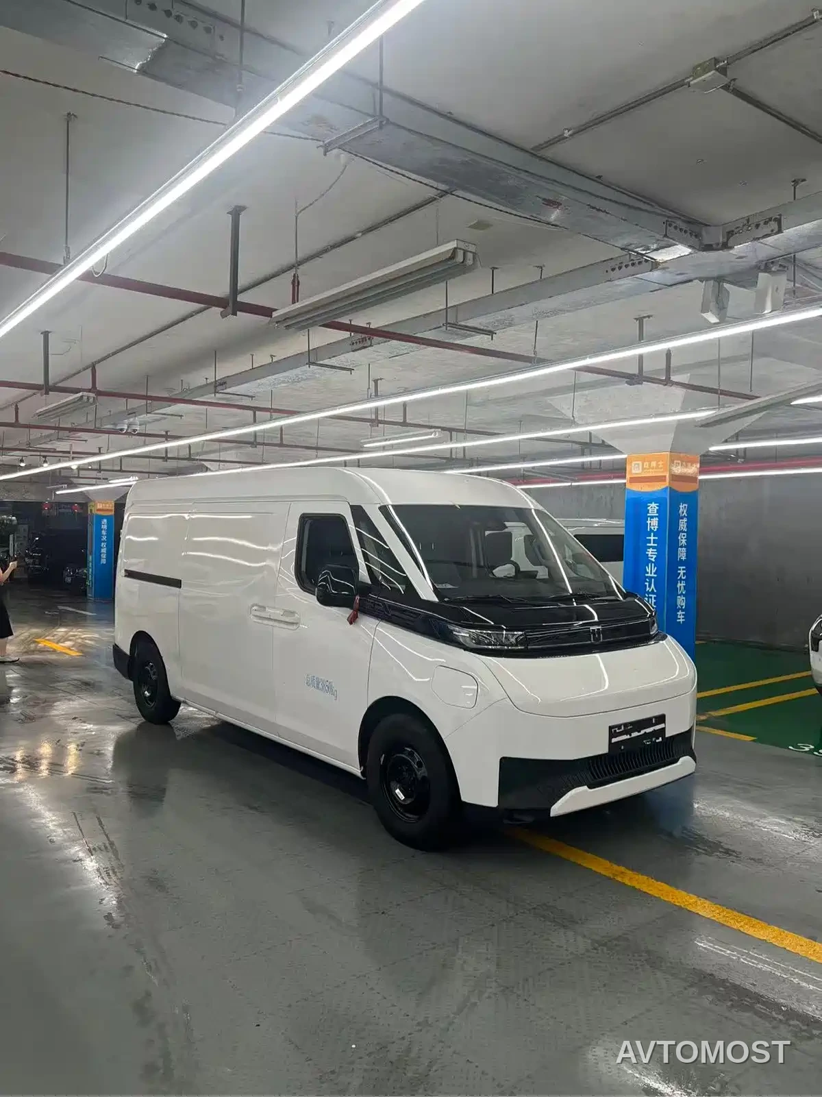 Yuan Cheng Farizon Super VAN 2025 Chuangfu Edition Medium Wheelbase Medium Roof Zhixin 68kWh — фото 3