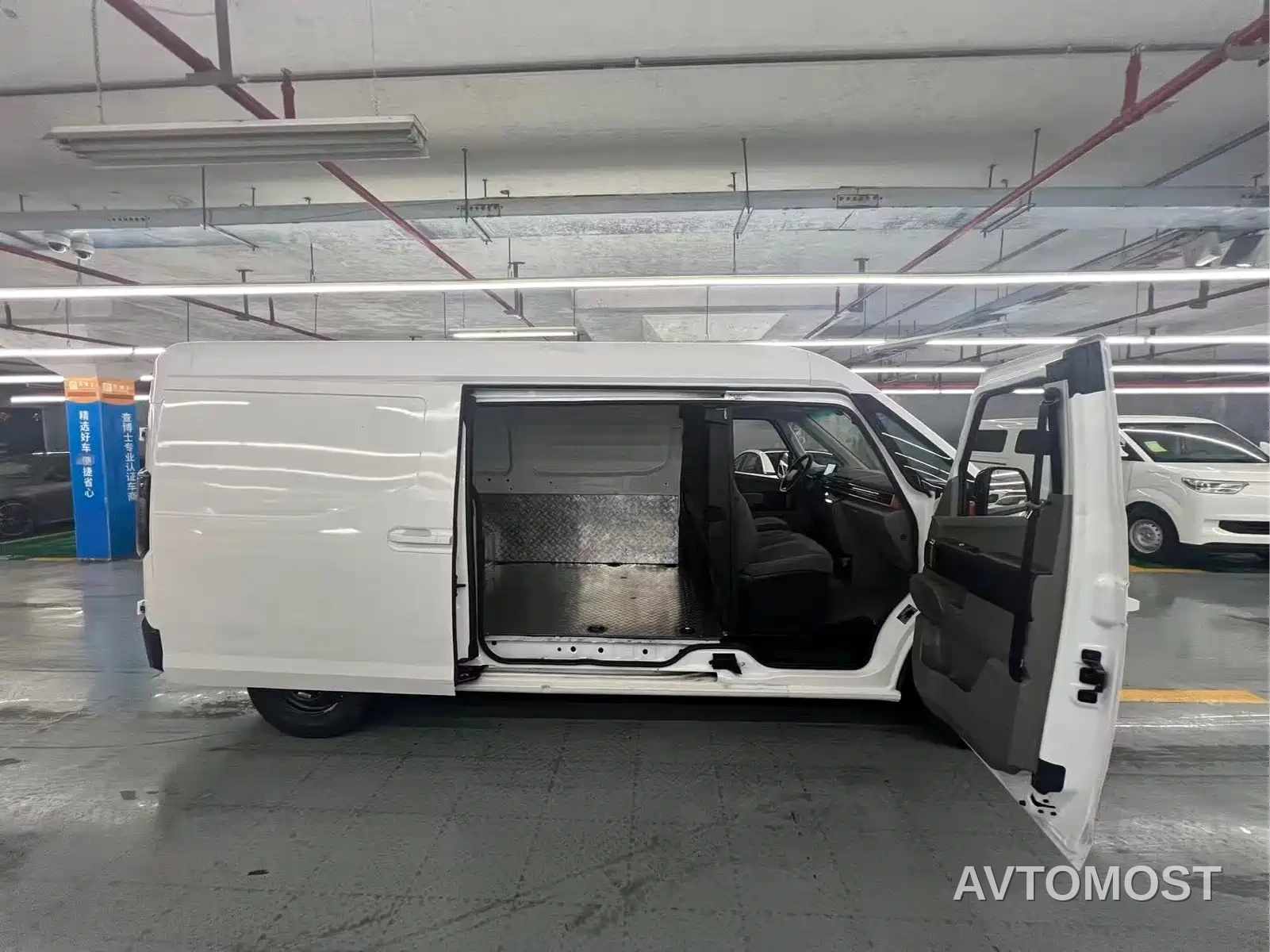 Yuan Cheng Farizon Super VAN 2025 Chuangfu Edition Medium Wheelbase Medium Roof Zhixin 68kWh — фото 6