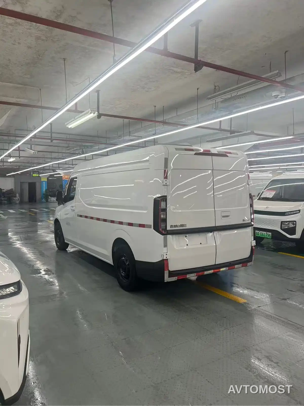 Yuan Cheng Farizon Super VAN 2025 Chuangfu Edition Medium Wheelbase Medium Roof Zhixin 68kWh — фото 8