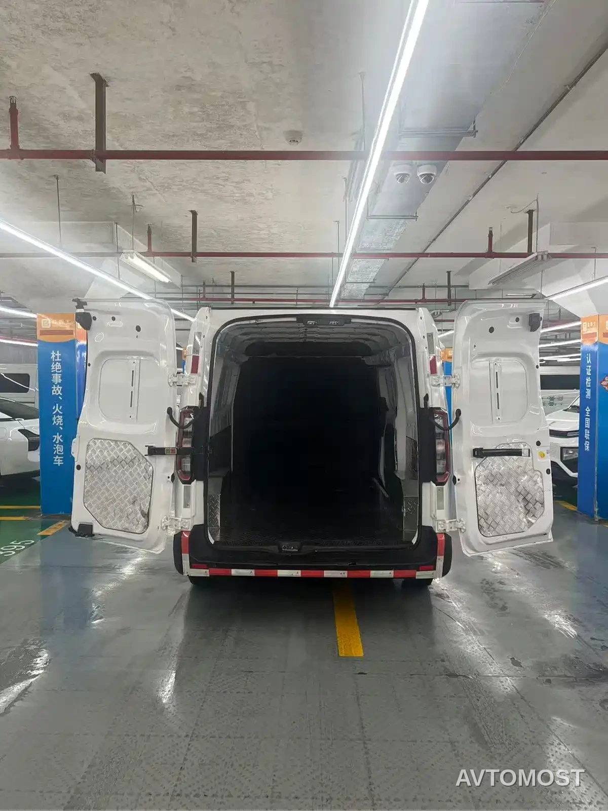 Yuan Cheng Farizon Super VAN 2025 Chuangfu Edition Medium Wheelbase Medium Roof Zhixin 68kWh — фото 10
